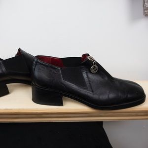 Donald Pliner Black LeatheShoes Chunky Heel Zipper